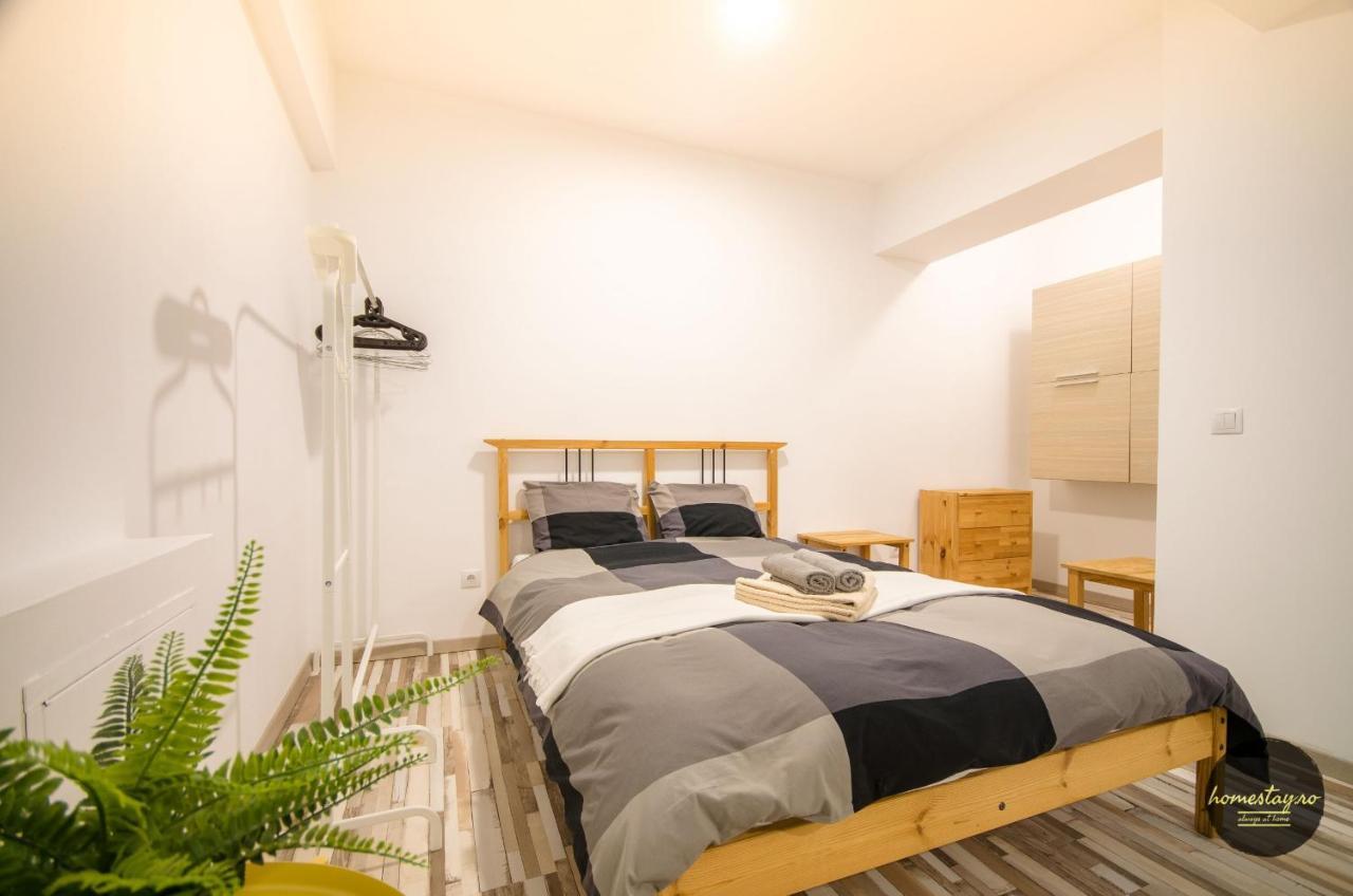 Homestay Otopeni Bagian luar foto