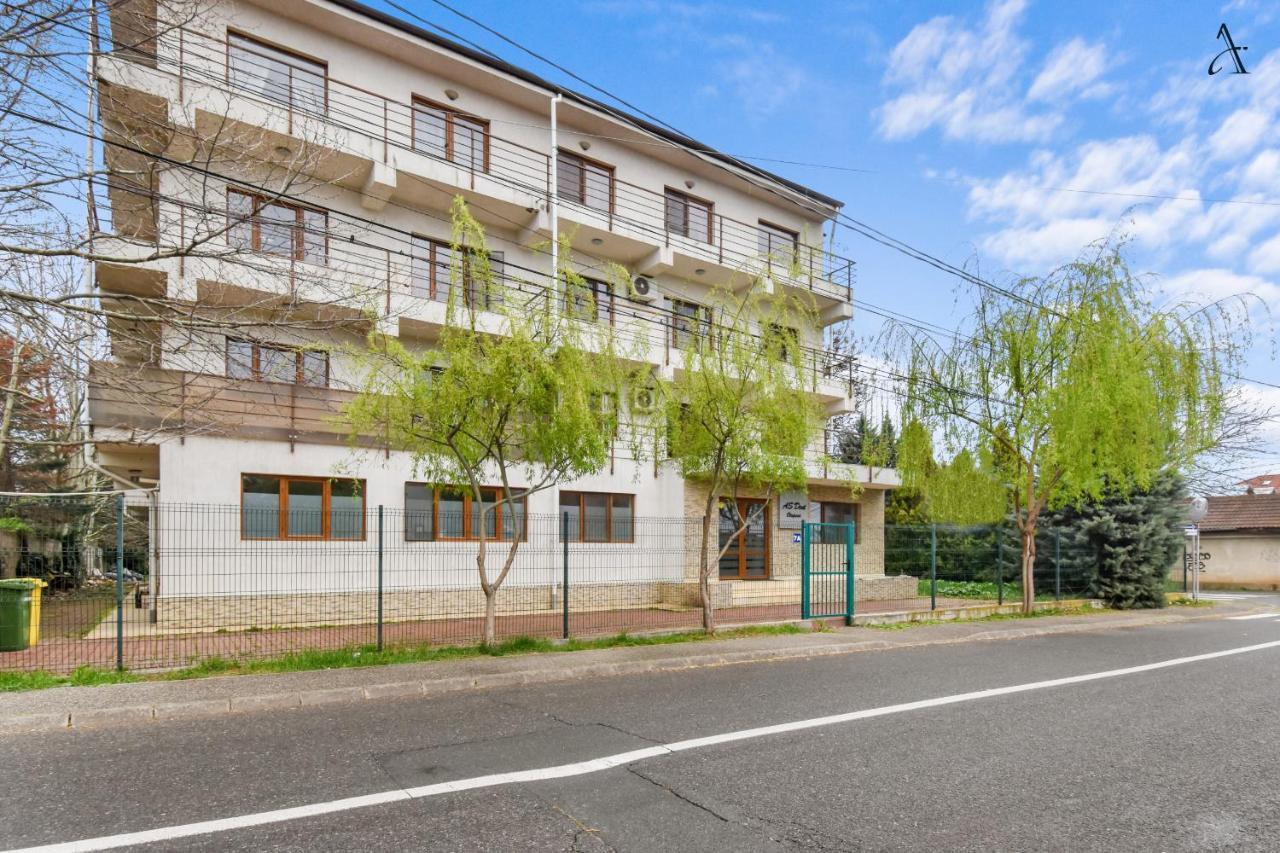 Homestay Otopeni Bagian luar foto